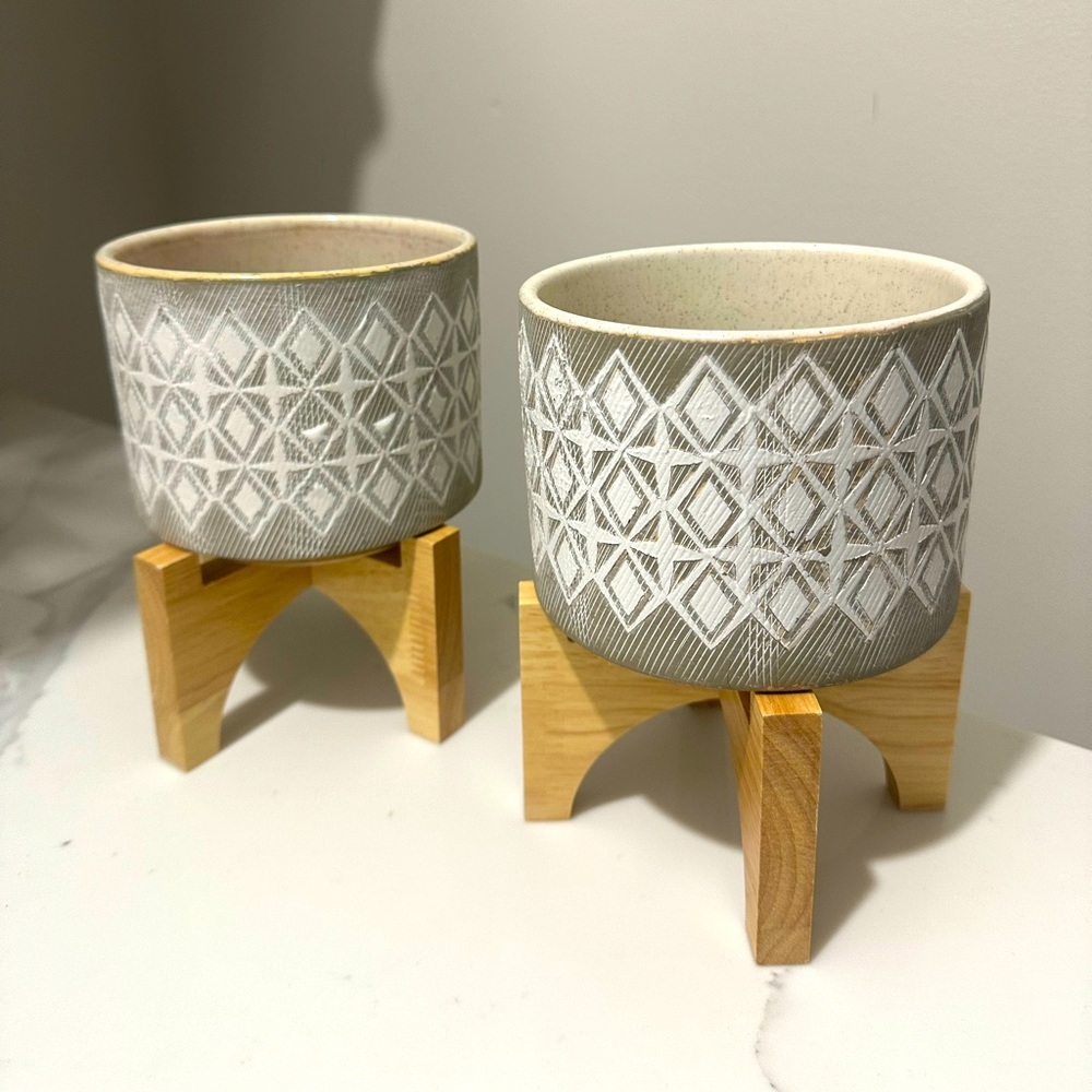 Textured Gray and White Ceramic Pots with Wooden Stands - Set of 2